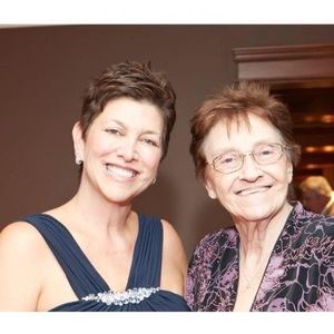 Meet your Posher, Elise